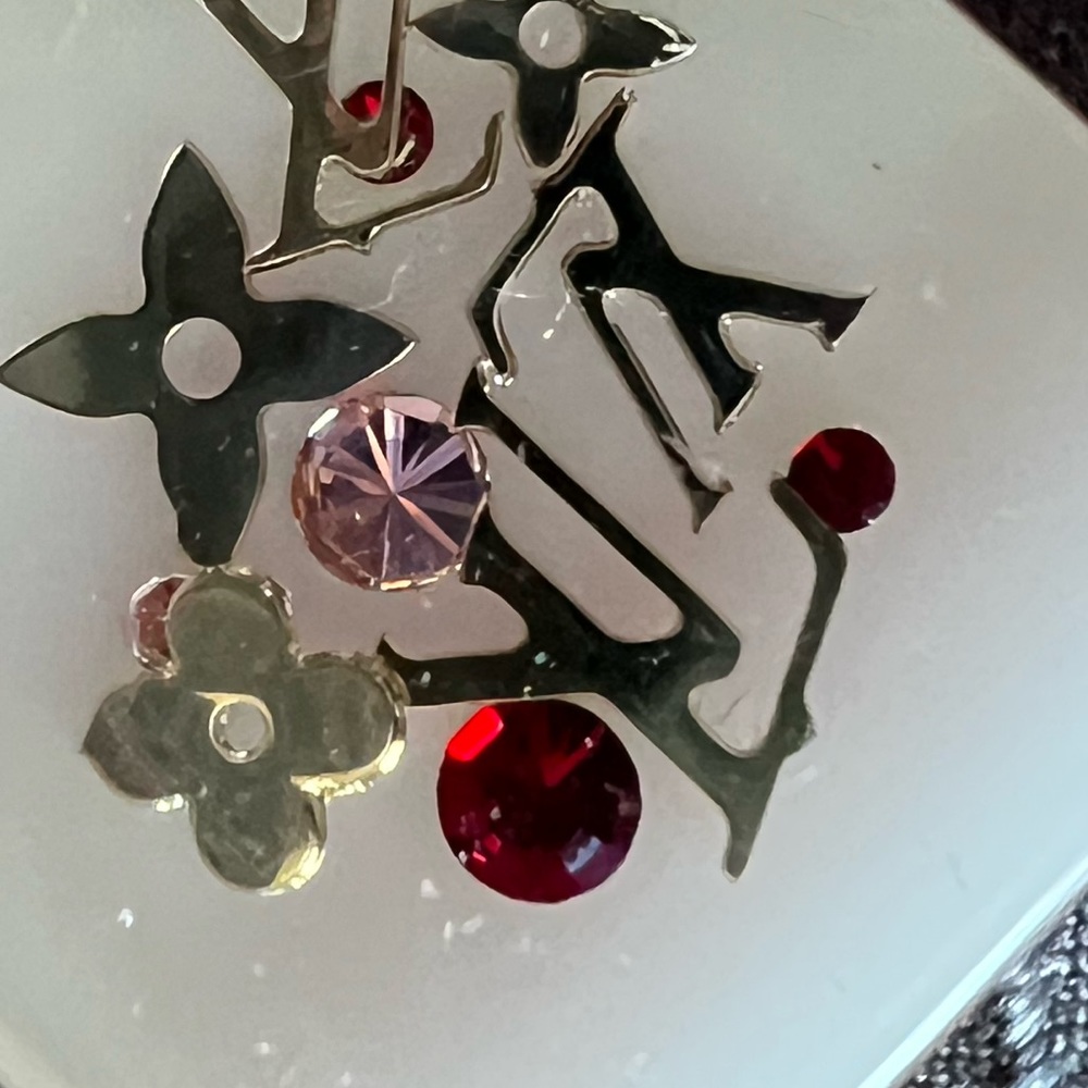 Louis Vuitton Hair Tie - Picture 4 of 8